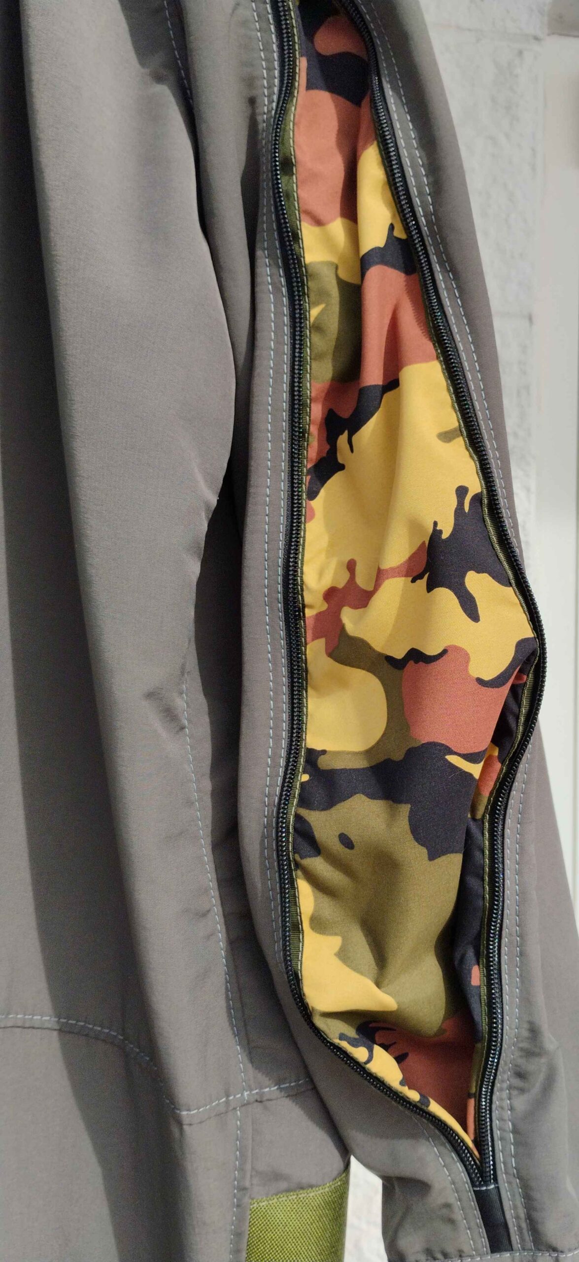 Instructor Max Suit (Waist= 47", Inseam = 36") - Image 4