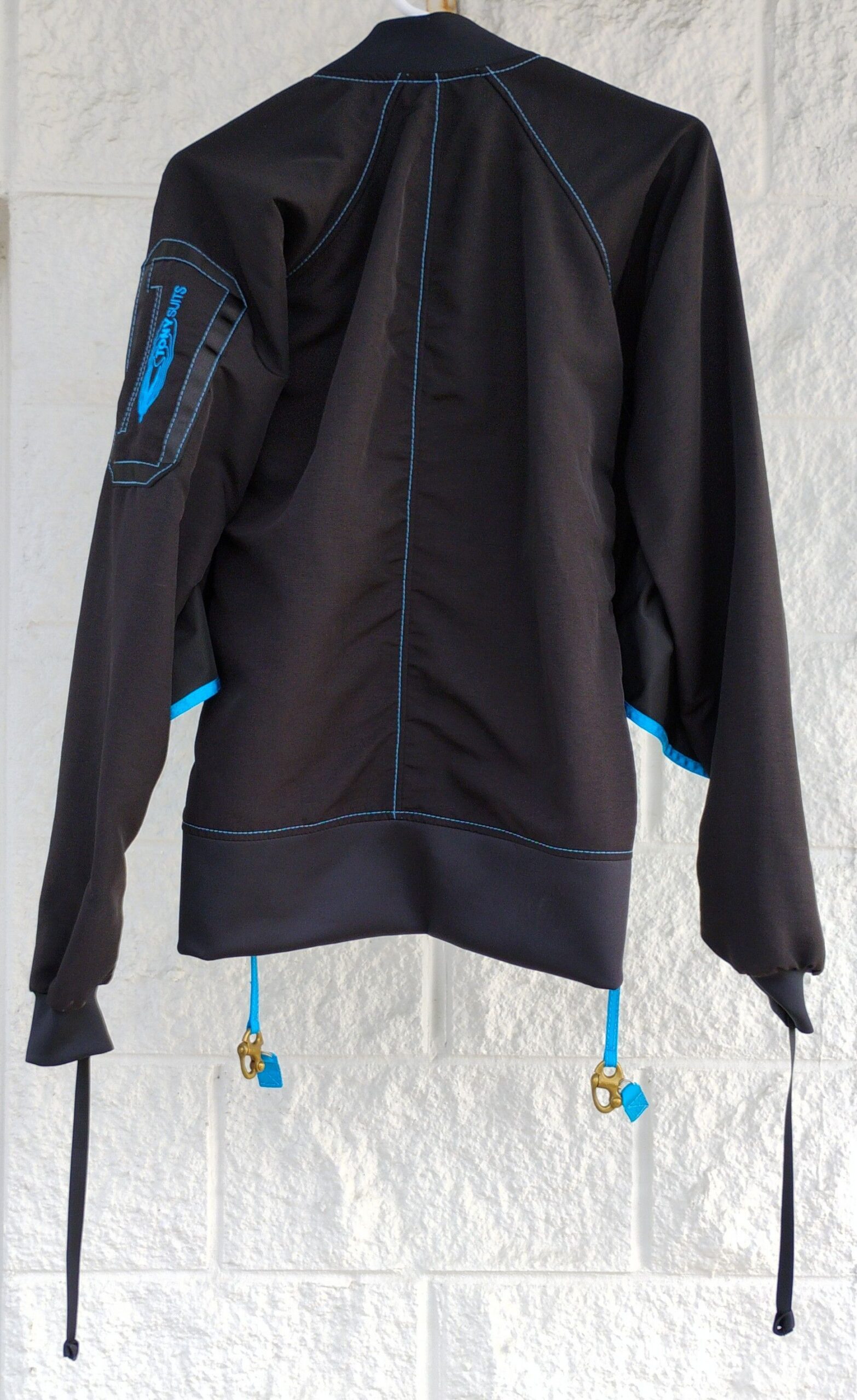 C-WING Camera Jacket with Parapac Wings (Waist = 34″, Zipper length = 17.5″) - Image 3